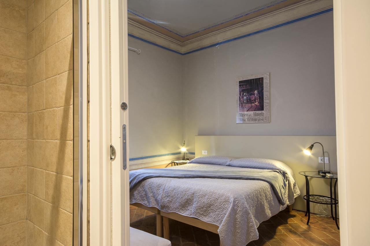 Villa Sant'Andrea Siena Room photo